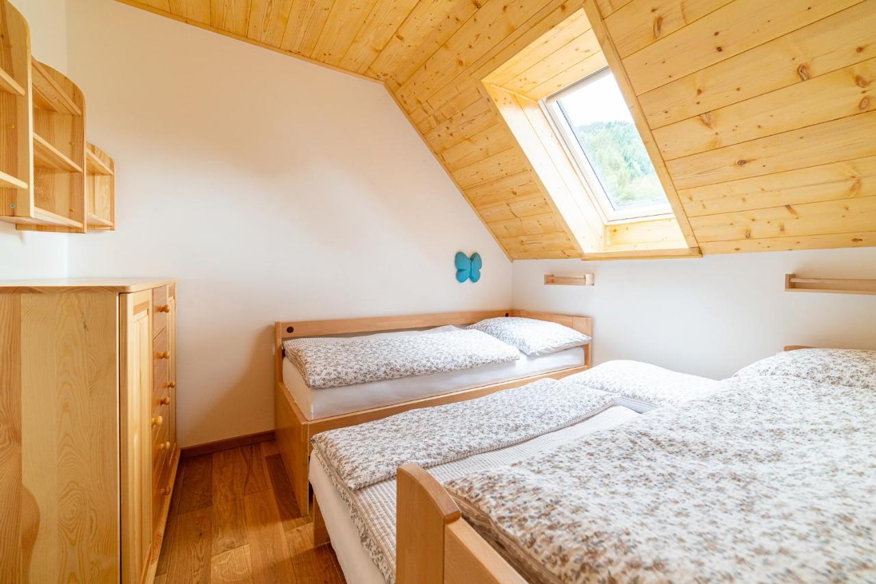 Apartmany Pod Rozsutcom - Zatkov Dvor - Prijazd Do Ubytovania Autom S Pohonom 4X4 Terchová Exteriör bild