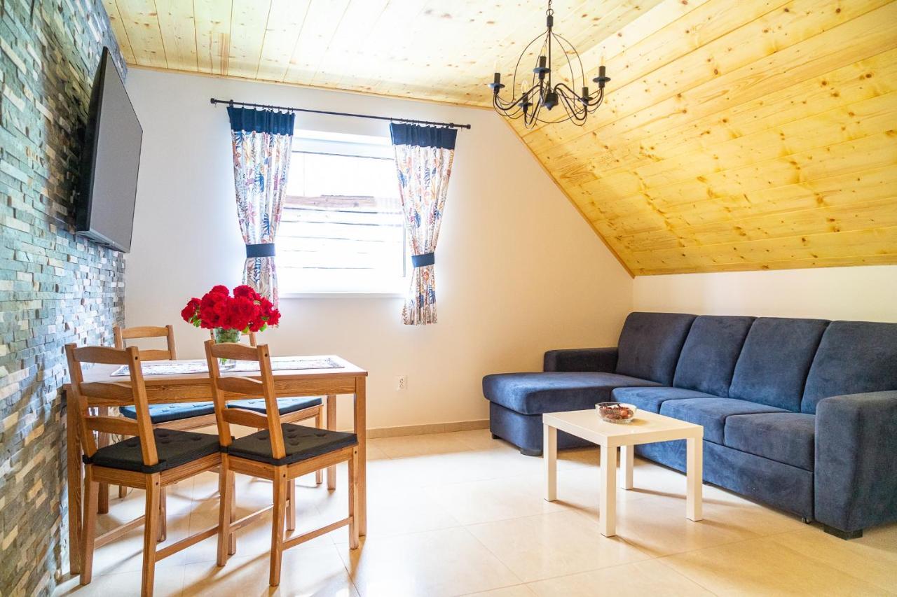Apartmany Pod Rozsutcom - Zatkov Dvor - Prijazd Do Ubytovania Autom S Pohonom 4X4 Terchová Exteriör bild