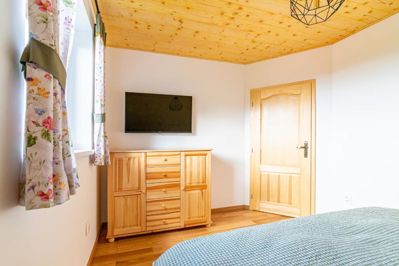 Apartmany Pod Rozsutcom - Zatkov Dvor - Prijazd Do Ubytovania Autom S Pohonom 4X4 Terchová Exteriör bild