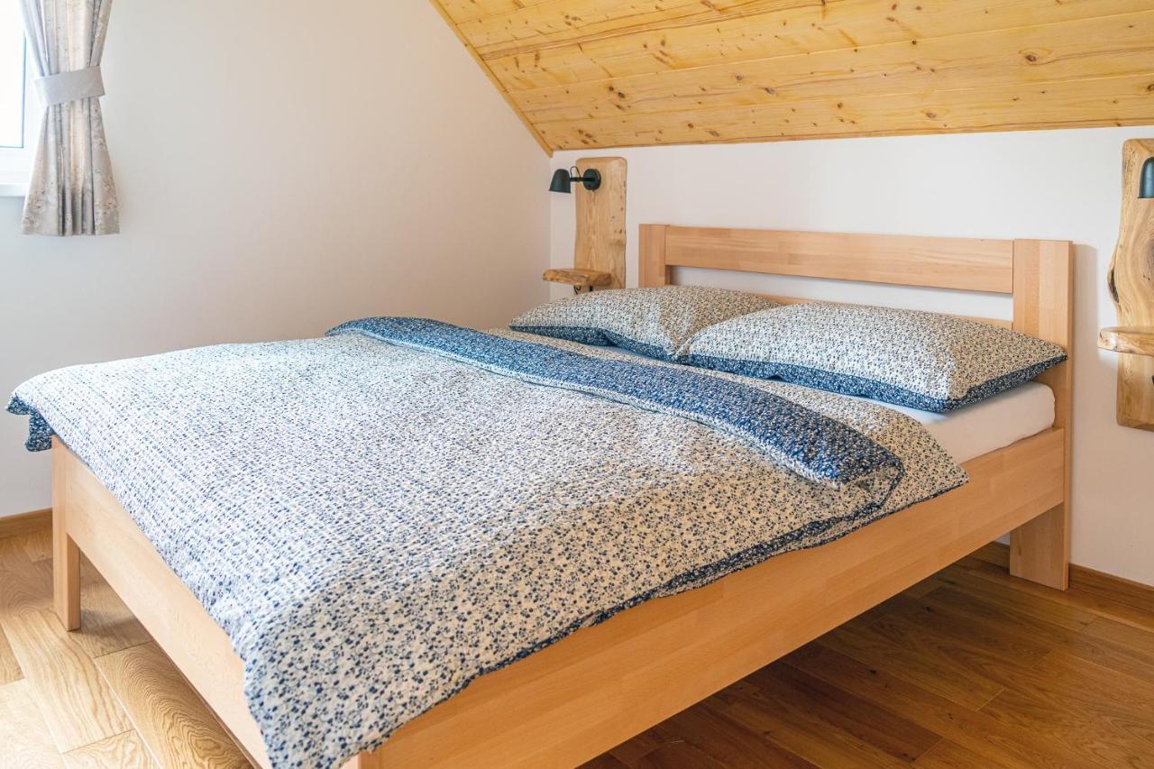 Apartmany Pod Rozsutcom - Zatkov Dvor - Prijazd Do Ubytovania Autom S Pohonom 4X4 Terchová Exteriör bild