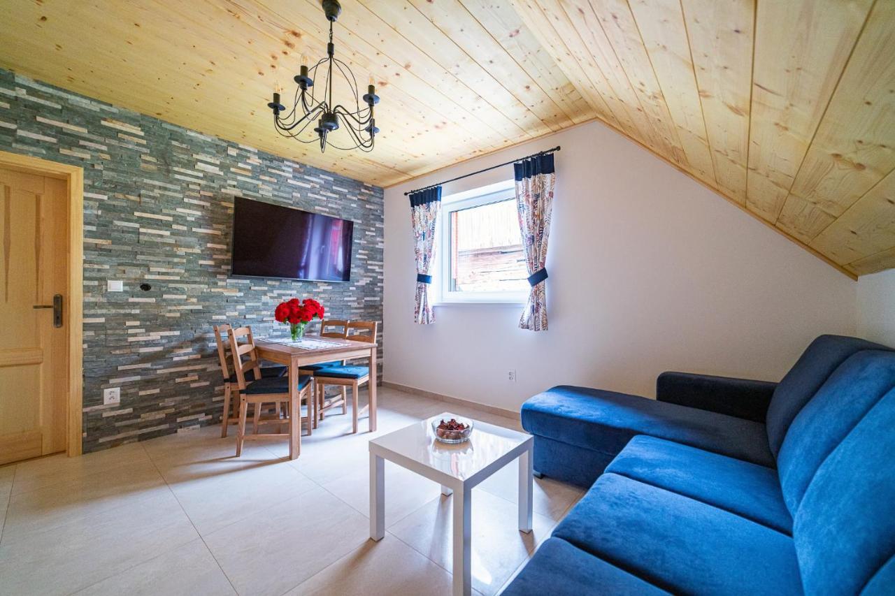 Apartmany Pod Rozsutcom - Zatkov Dvor - Prijazd Do Ubytovania Autom S Pohonom 4X4 Terchová Exteriör bild