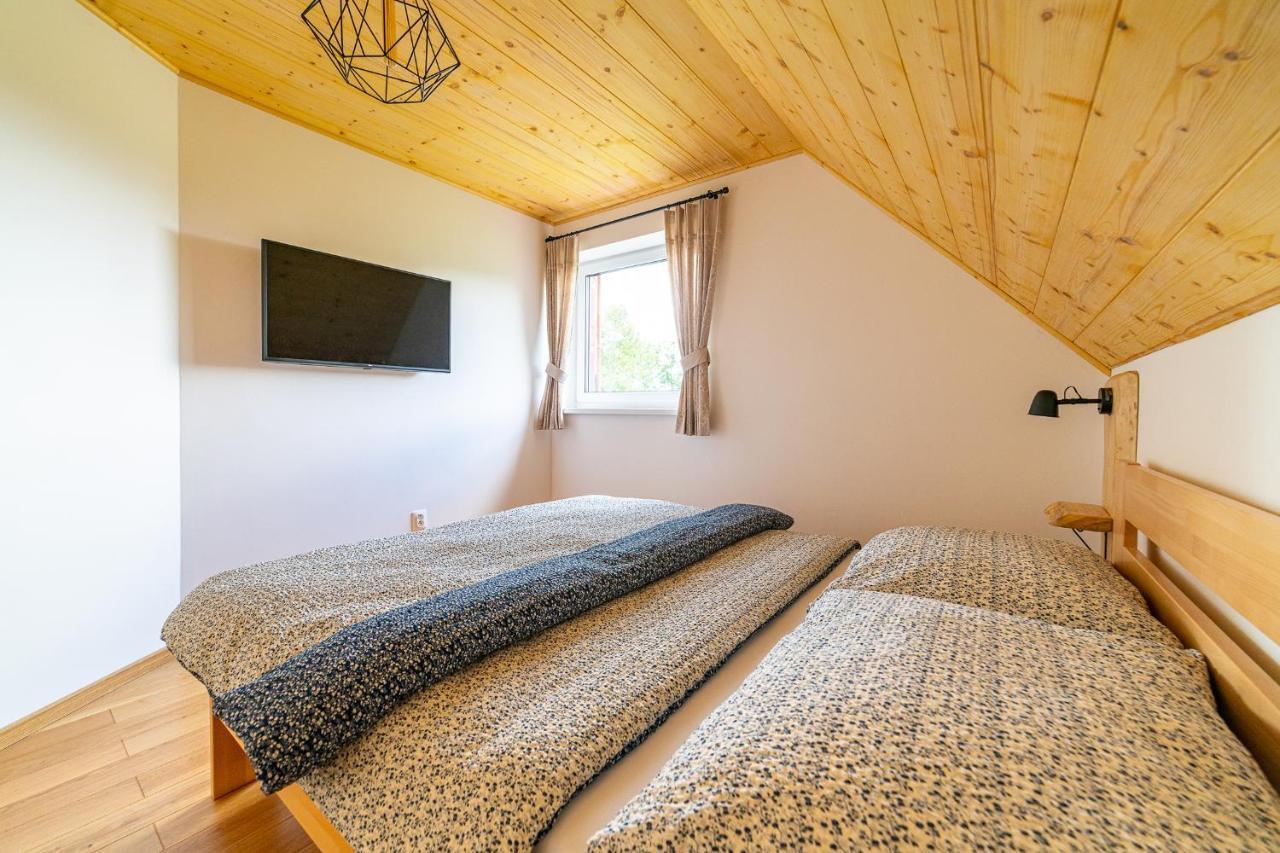 Apartmany Pod Rozsutcom - Zatkov Dvor - Prijazd Do Ubytovania Autom S Pohonom 4X4 Terchová Exteriör bild