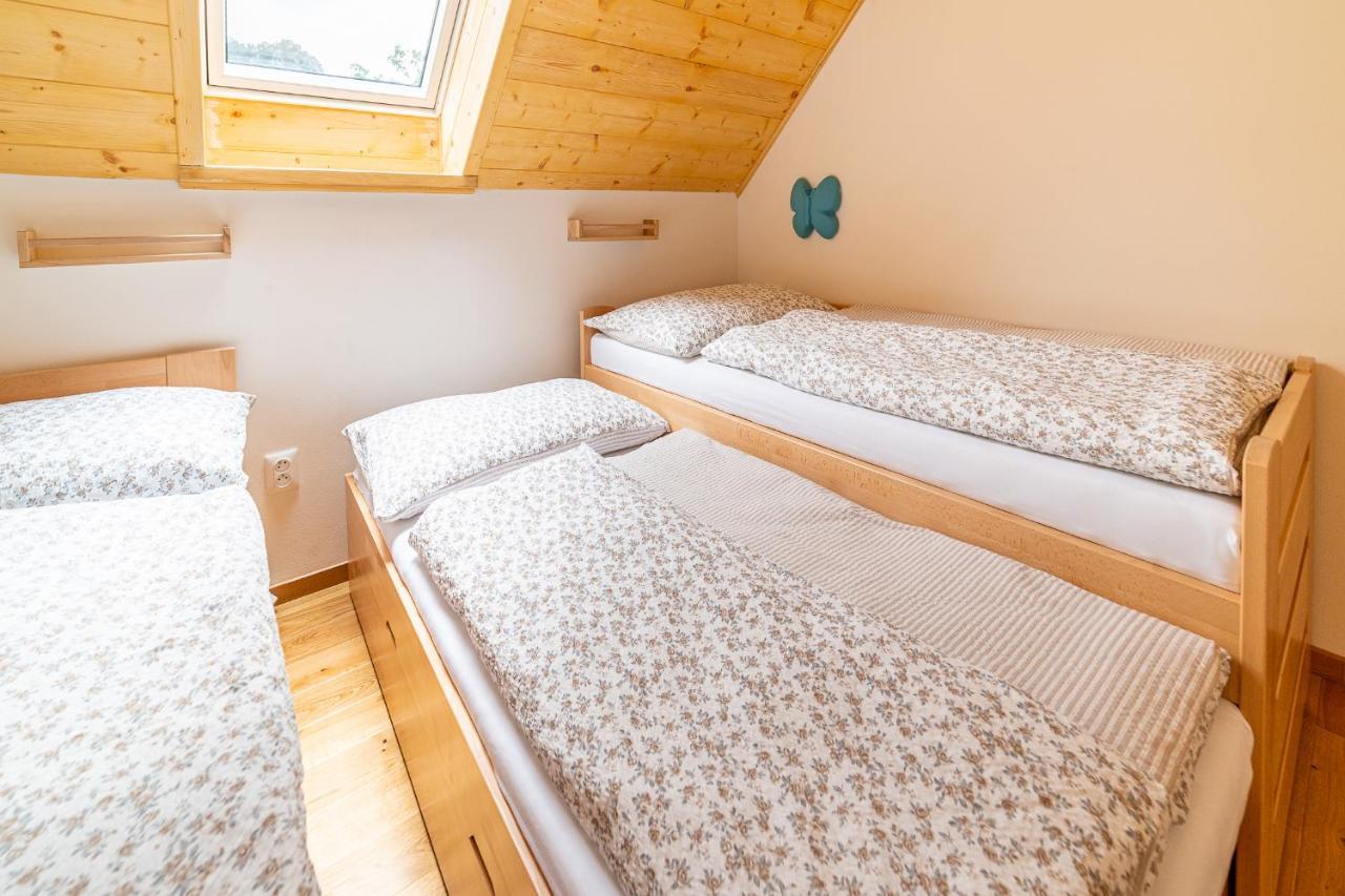 Apartmany Pod Rozsutcom - Zatkov Dvor - Prijazd Do Ubytovania Autom S Pohonom 4X4 Terchová Exteriör bild