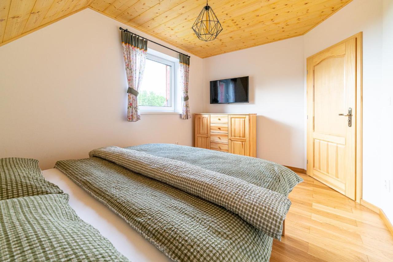 Apartmany Pod Rozsutcom - Zatkov Dvor - Prijazd Do Ubytovania Autom S Pohonom 4X4 Terchová Exteriör bild